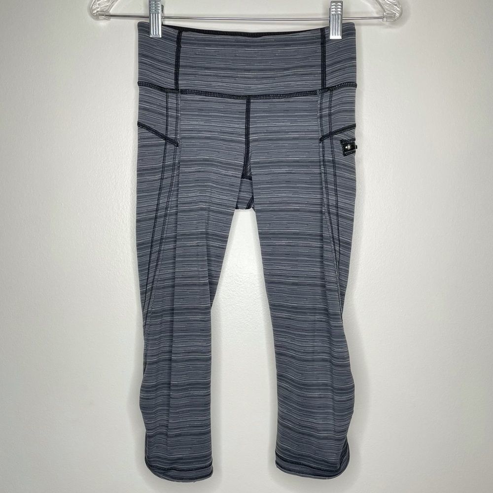 Lululemon Running Top Speed‎ Crop Stripe Black